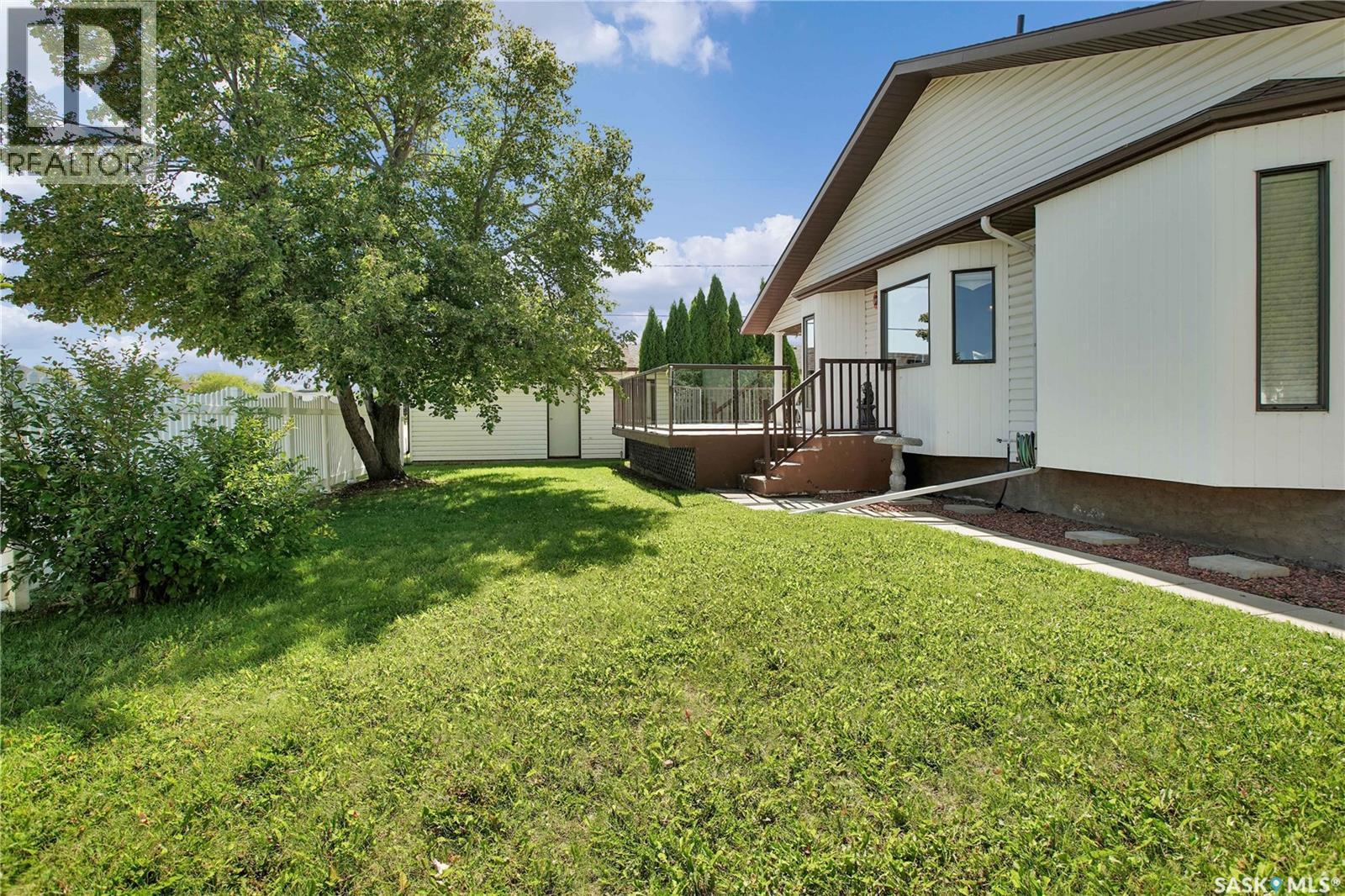 302 6Th Street, Hague, SK - Outdoor