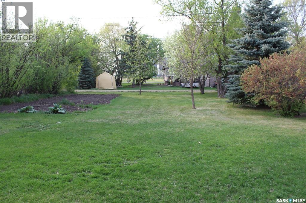 110 7Th Avenue, Alameda, SK - Outdoor