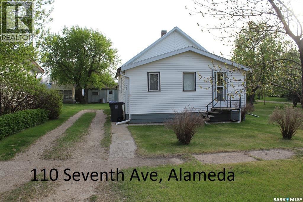 110 7Th Avenue, Alameda, SK - Outdoor