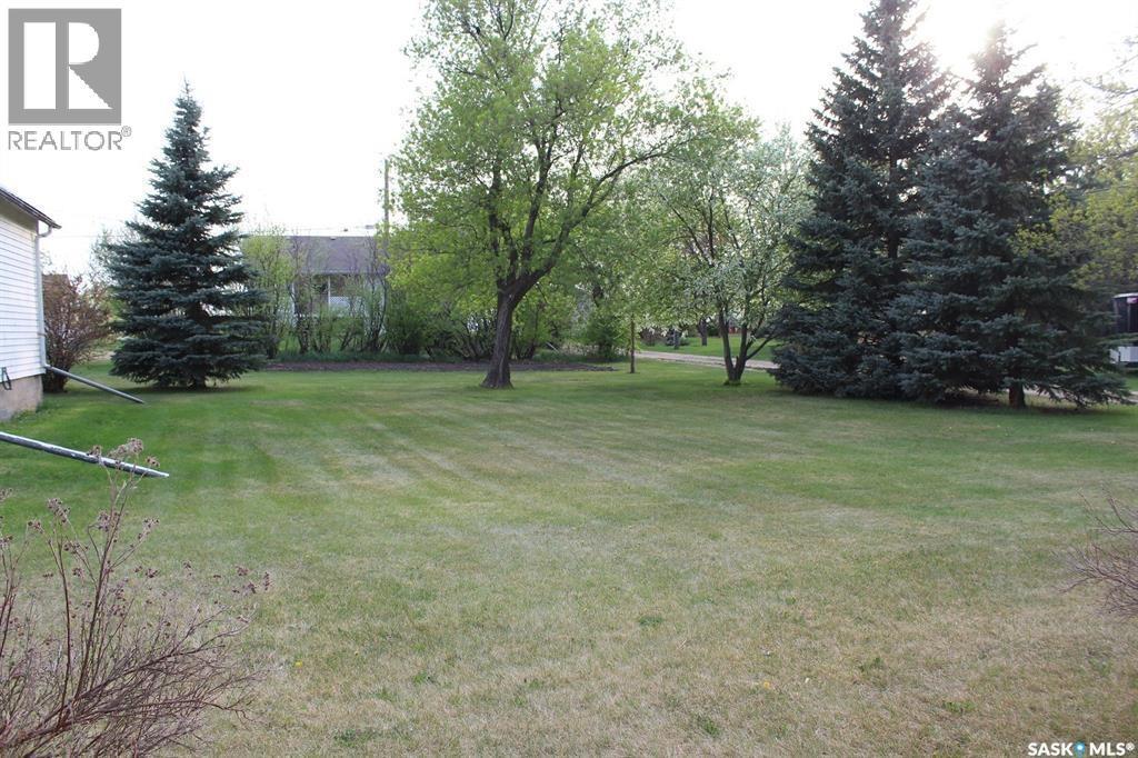 110 7Th Avenue, Alameda, SK - Outdoor