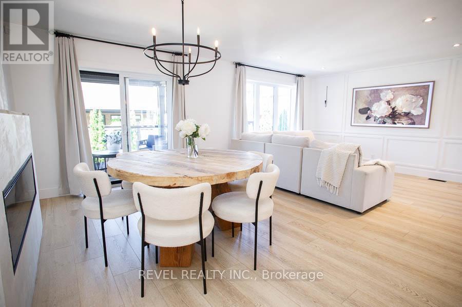 26 Gibbons Street, Norfolk, ON - Indoor Photo Showing Dining Room
