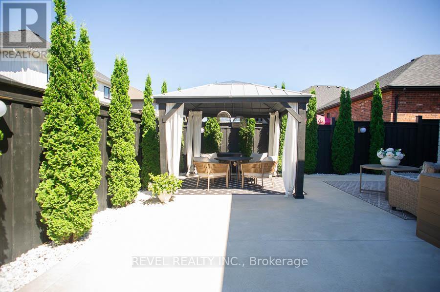 26 Gibbons Street, Norfolk, ON - Outdoor