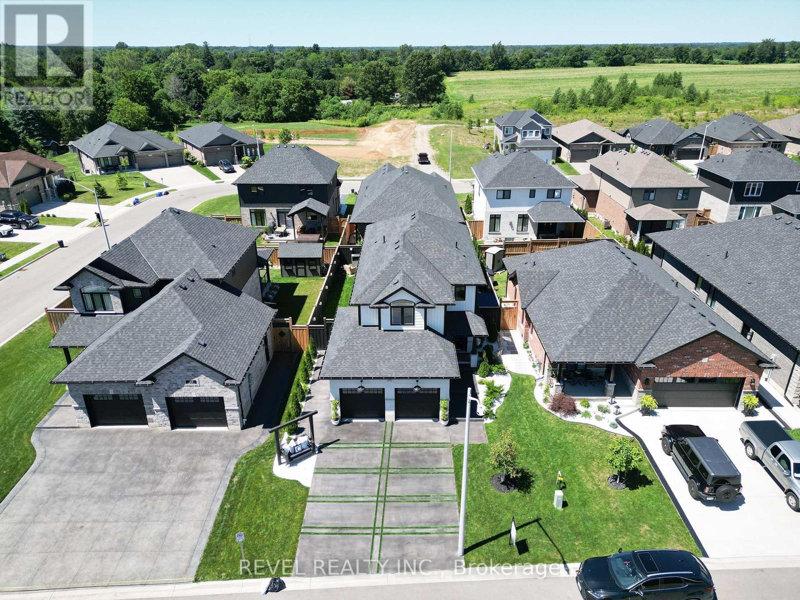 26 Gibbons Street, Norfolk, ON - Outdoor With Facade With View