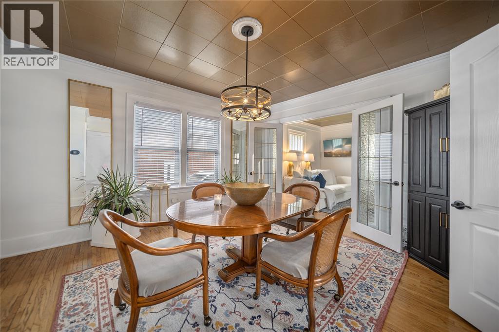 336 Blanche Street, Sarnia, ON - Indoor Photo Showing Dining Room