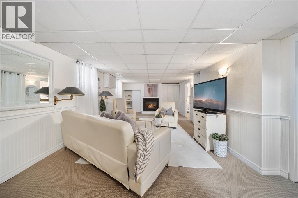 336 Blanche Street, Sarnia, ON - Indoor