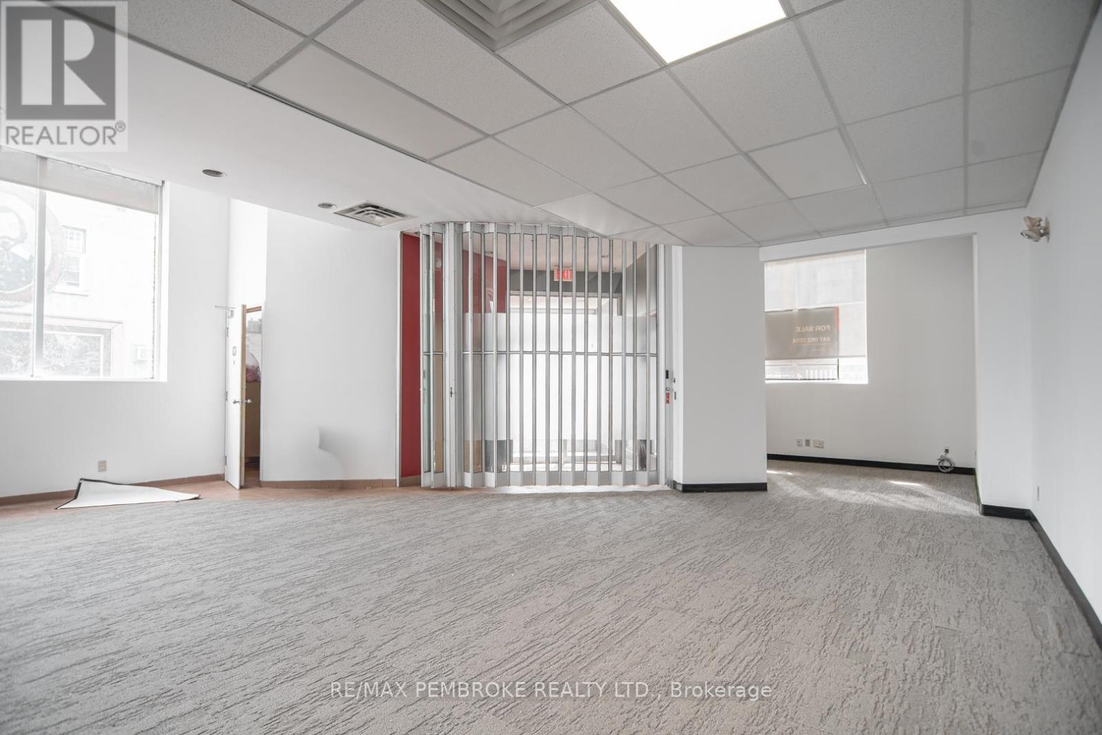 131 Pembroke Street W, Pembroke, ON