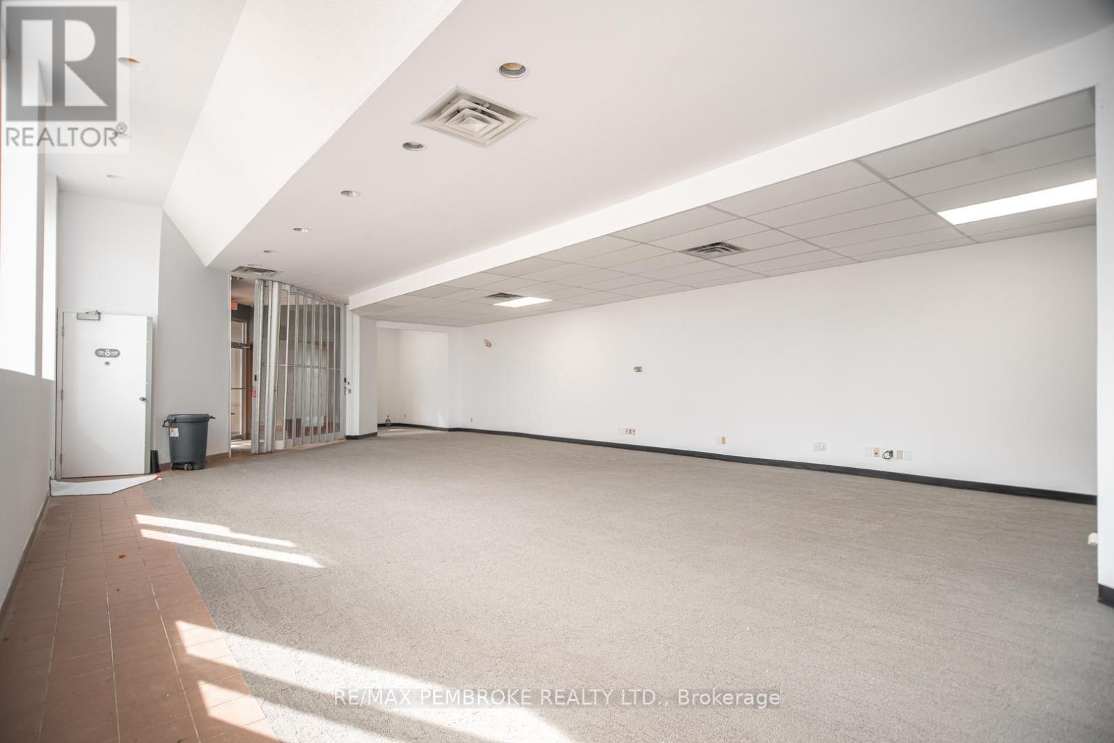 131 Pembroke Street W, Pembroke, ON