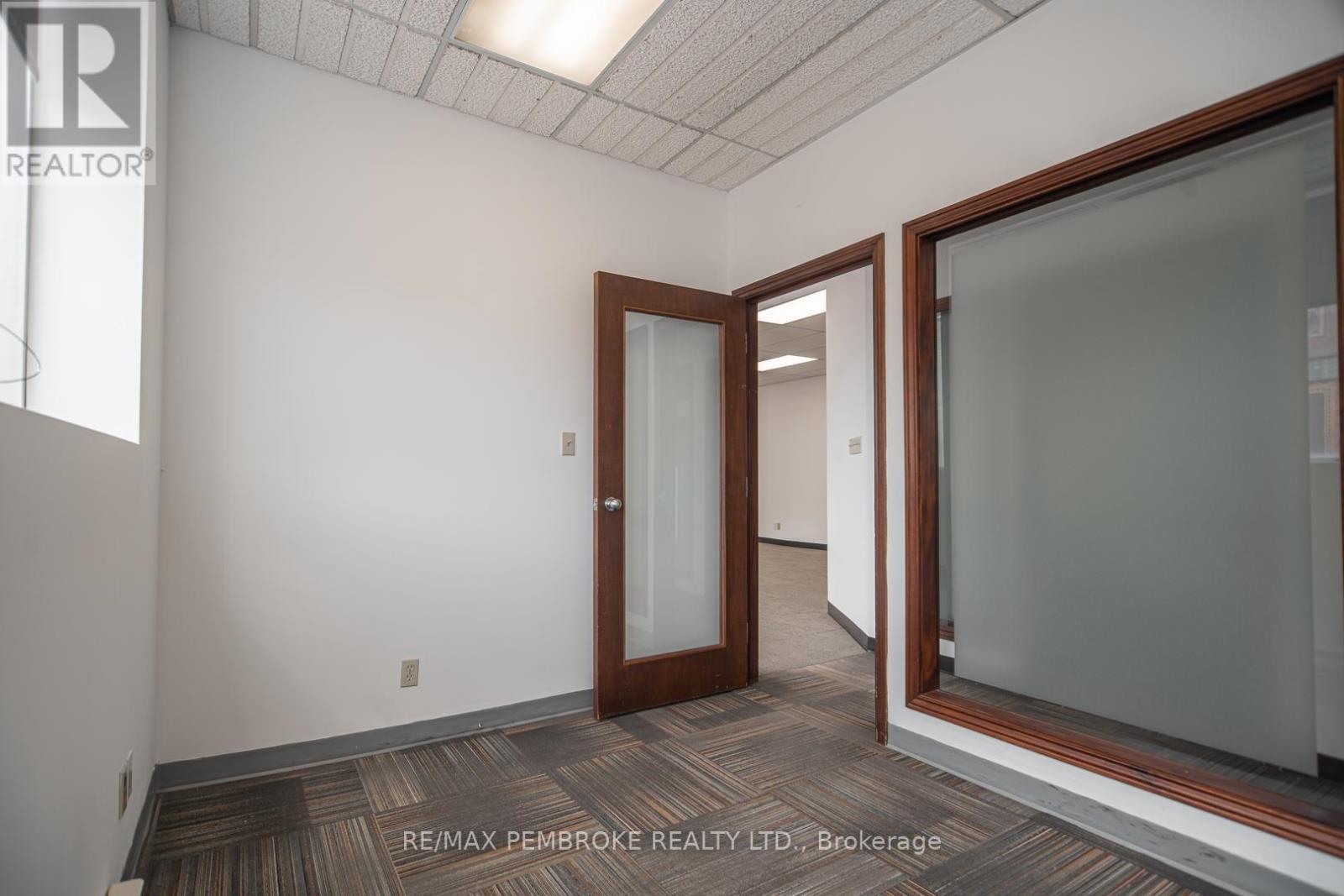 131 Pembroke Street W, Pembroke, ON