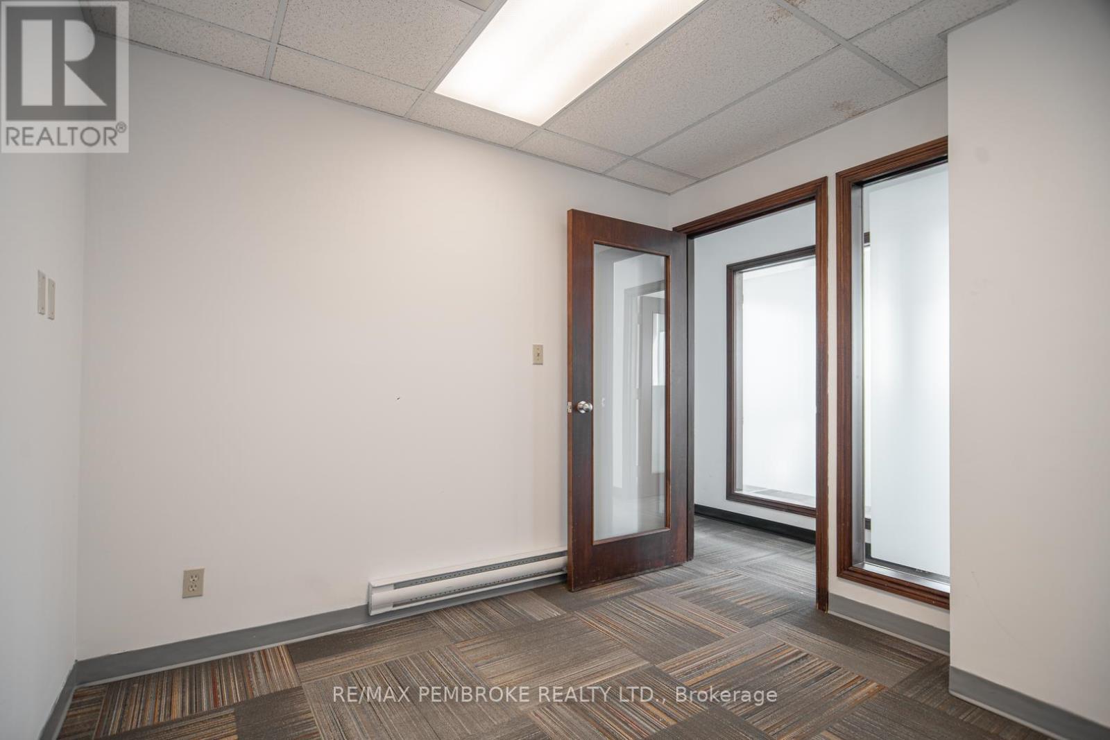 131 Pembroke Street W, Pembroke, ON