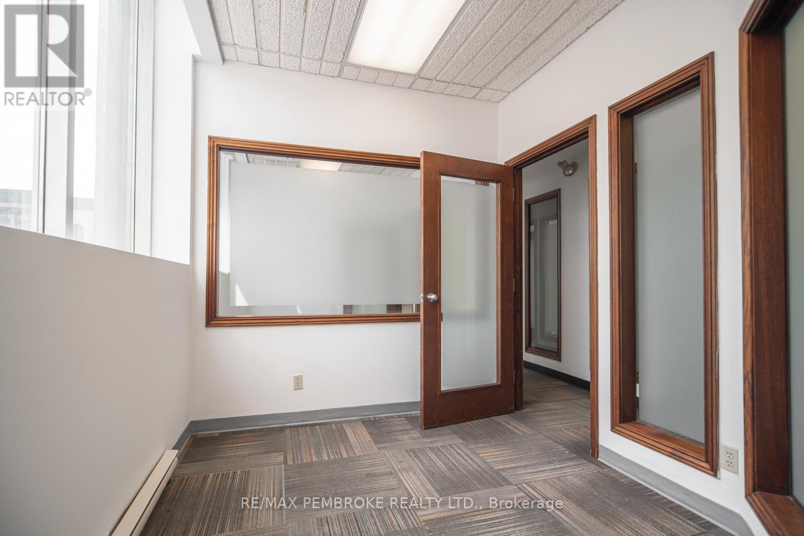 131 Pembroke Street W, Pembroke, ON