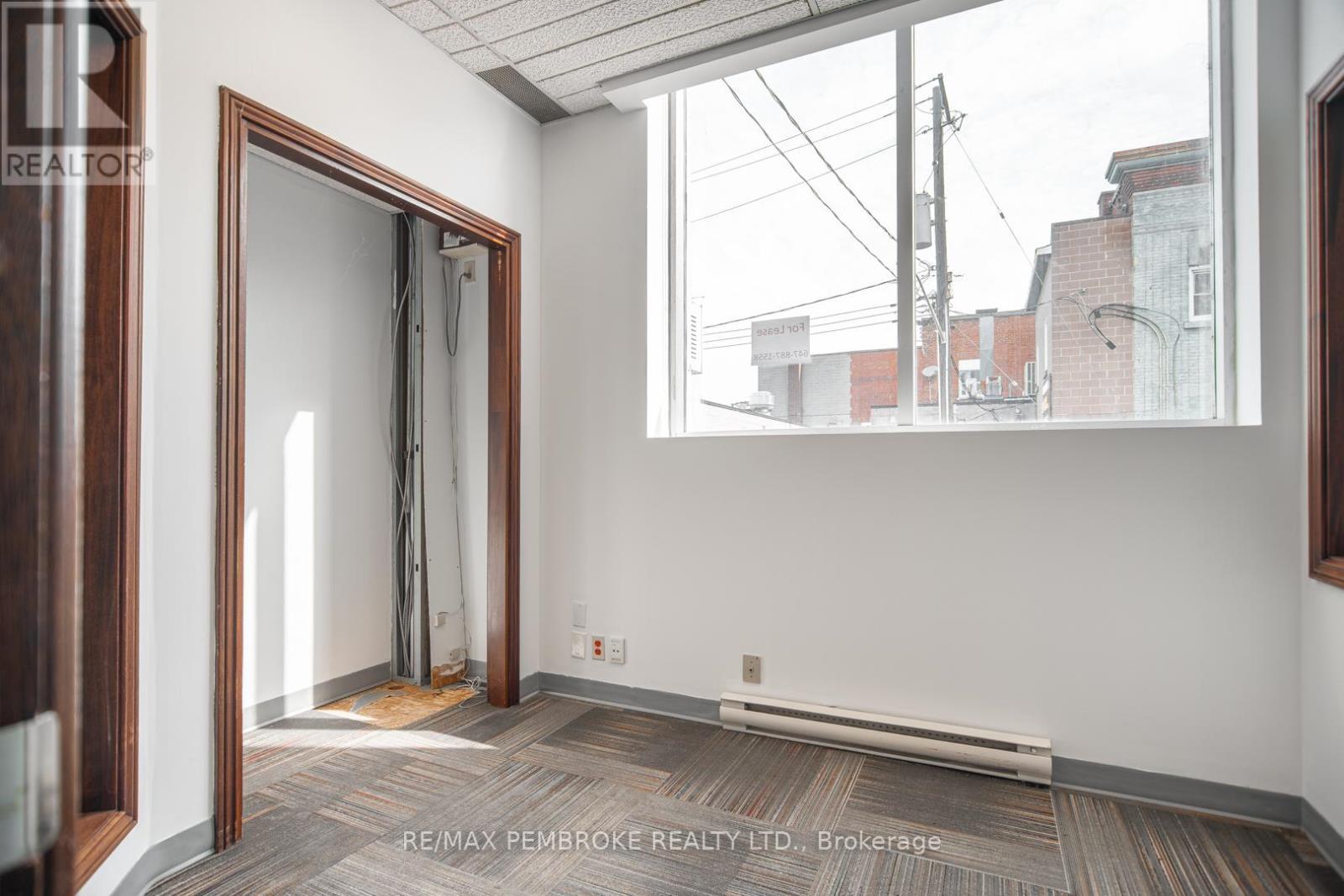 131 Pembroke Street W, Pembroke, ON