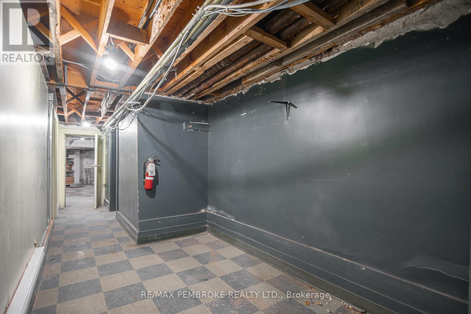 131 Pembroke Street W, Pembroke, ON