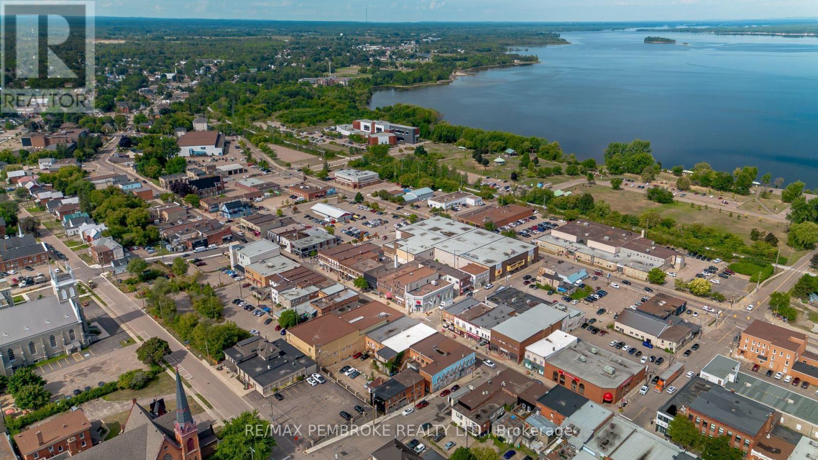 131 Pembroke Street W, Pembroke, ON