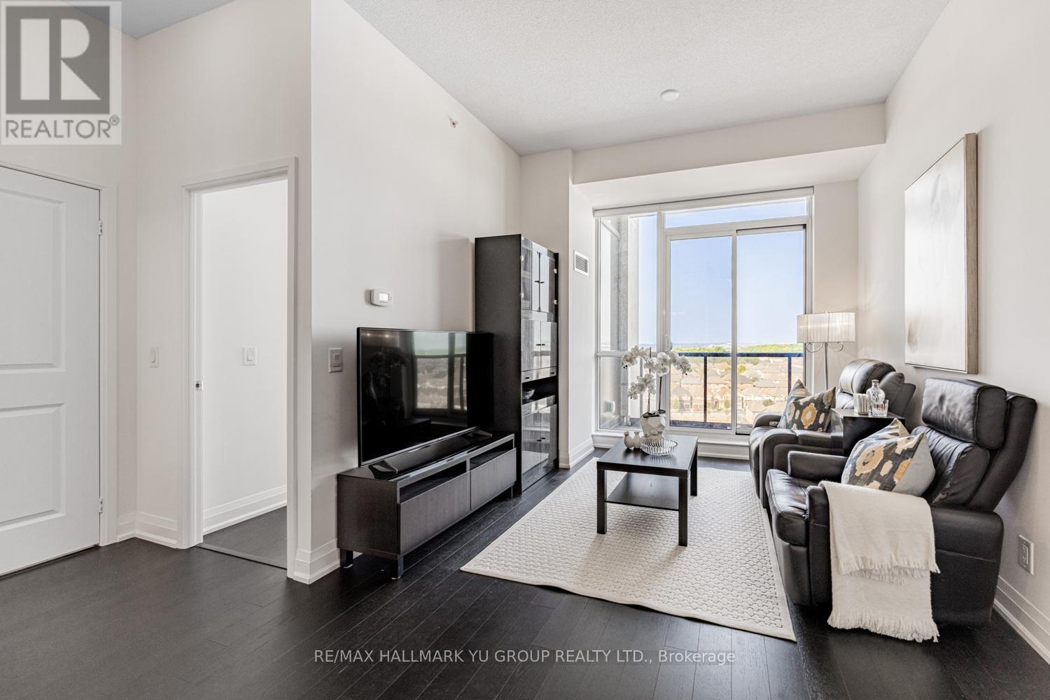 Lph 1601 - 9582 Markham Road, Markham, ON - Indoor Photo Showing Living Room