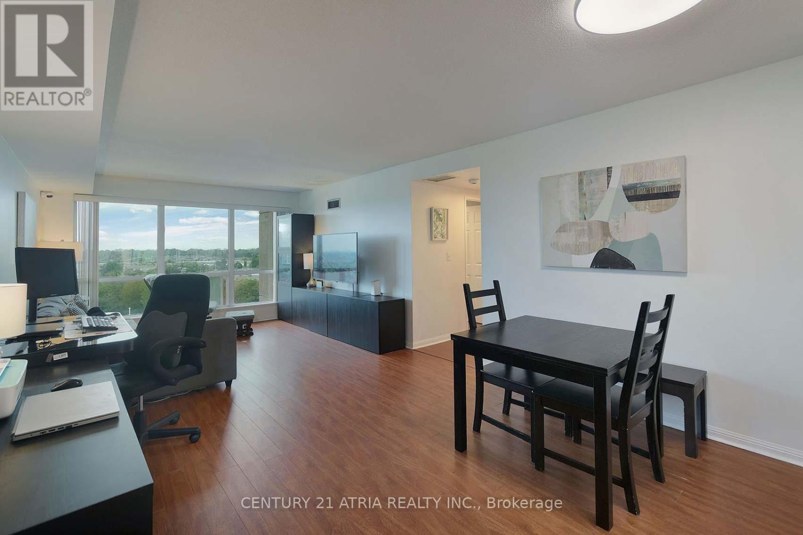 710 - 8 Lee Centre Drive, Toronto, ON - Indoor Photo Showing Office