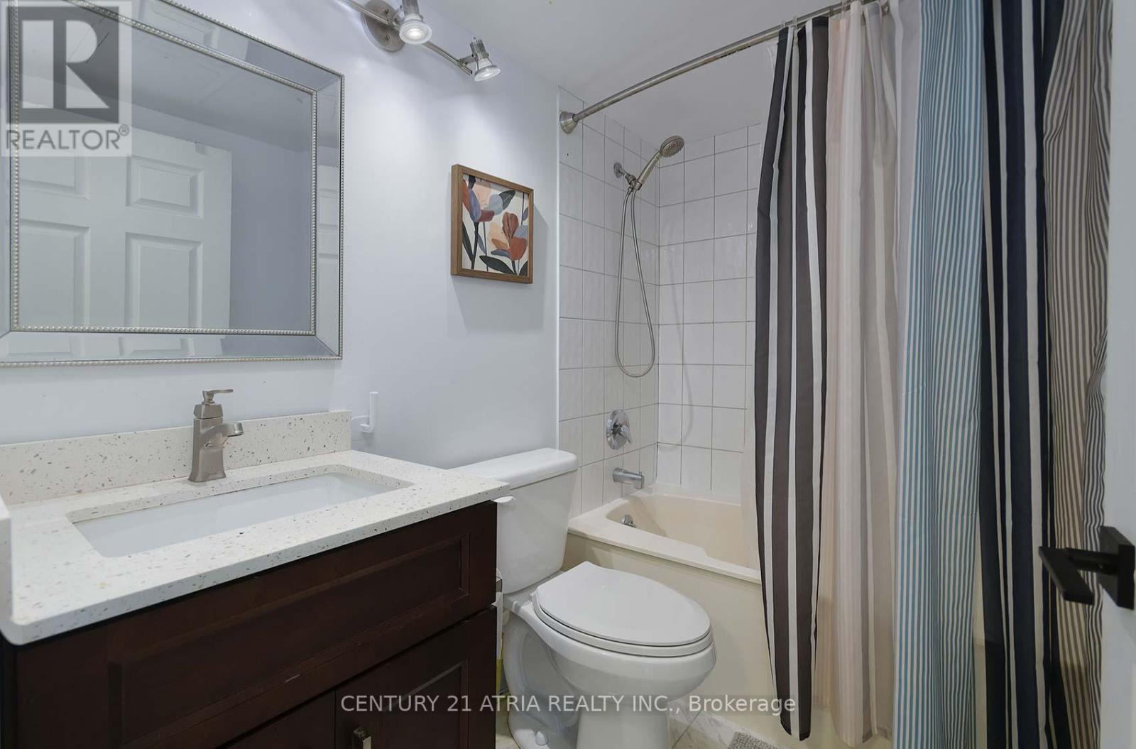 710 - 8 Lee Centre Drive, Toronto, ON - Indoor Photo Showing Bathroom