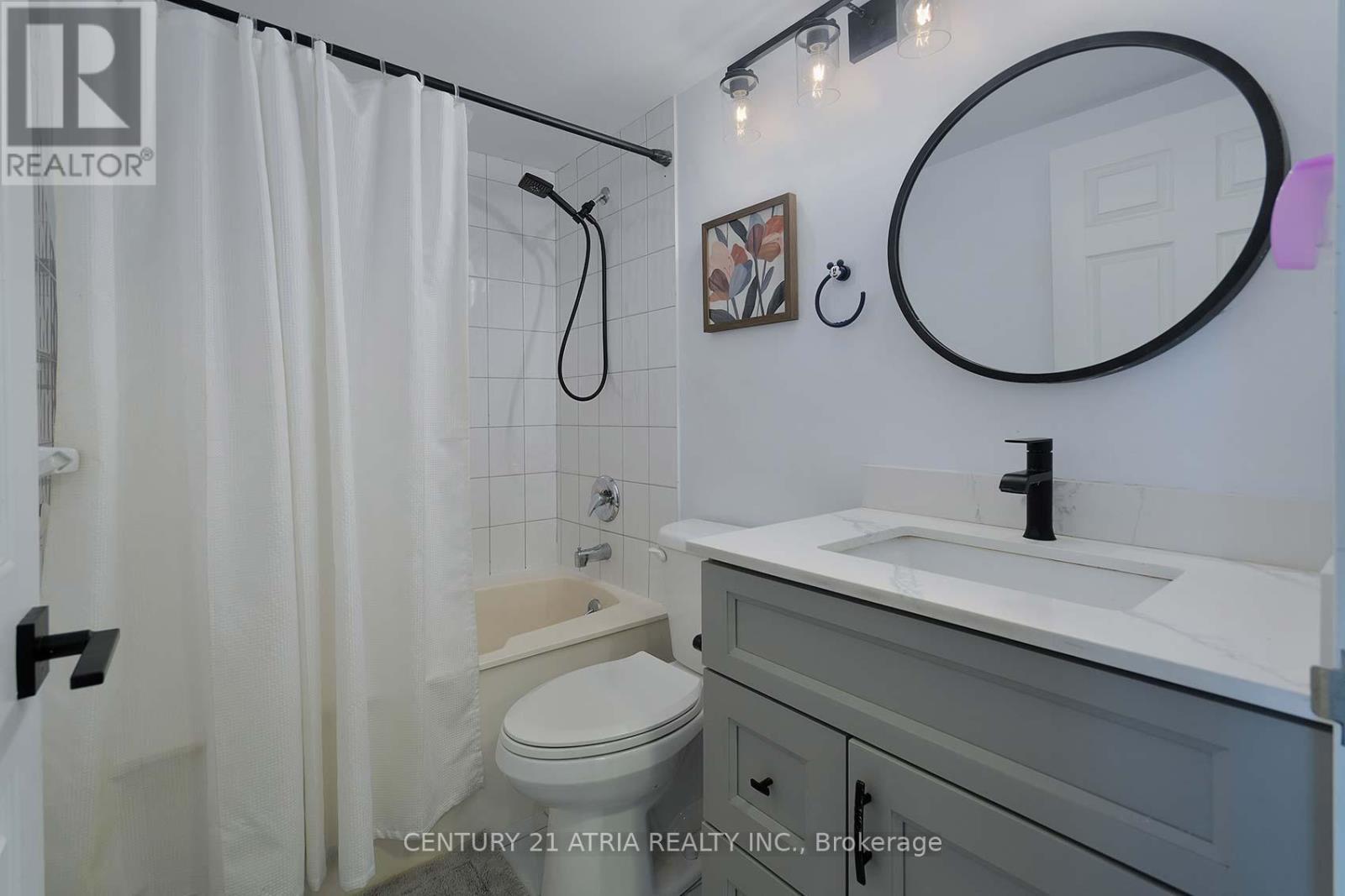 710 - 8 Lee Centre Drive, Toronto, ON - Indoor Photo Showing Bathroom
