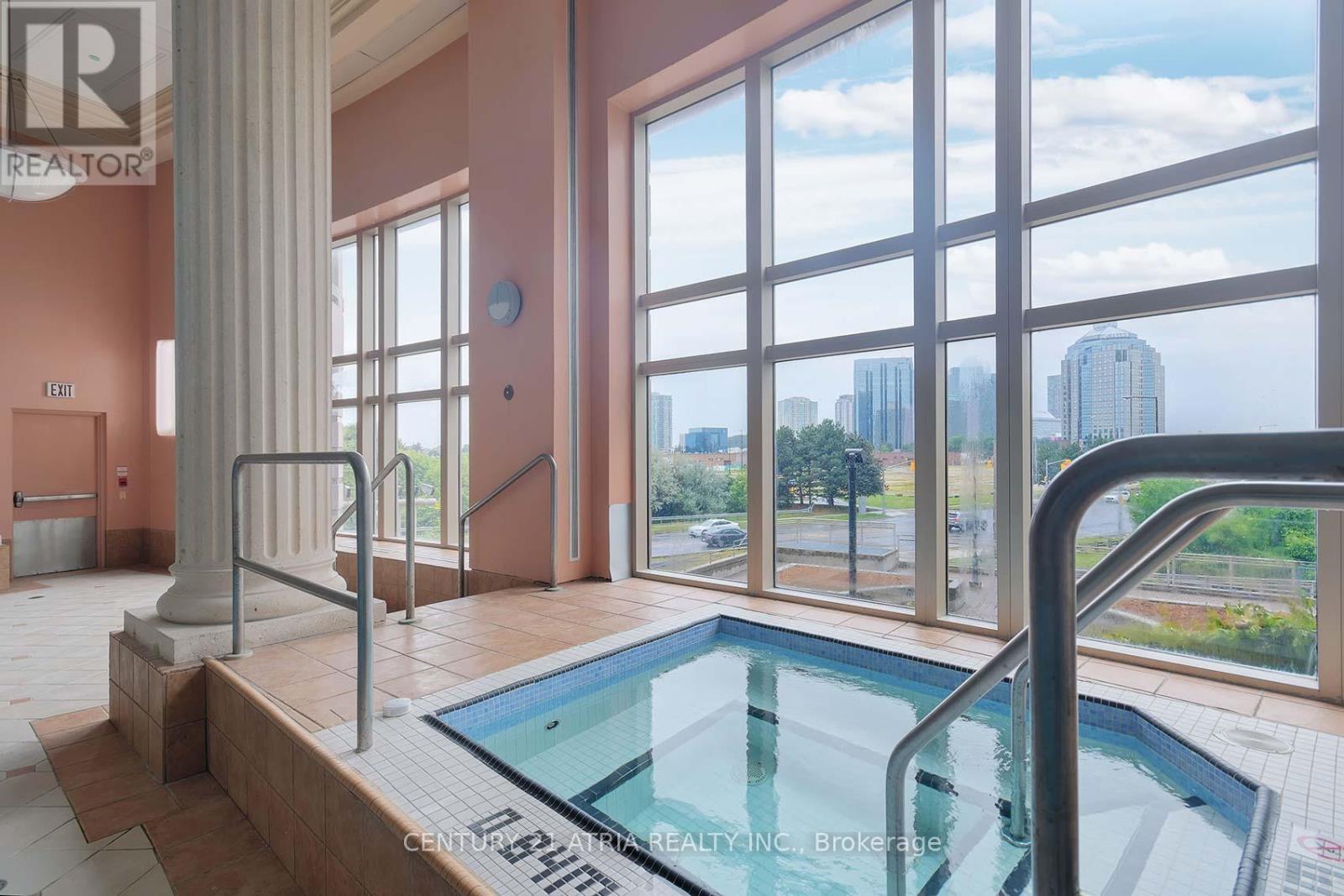 710 - 8 Lee Centre Drive, Toronto, ON - Indoor Photo Showing Other Room