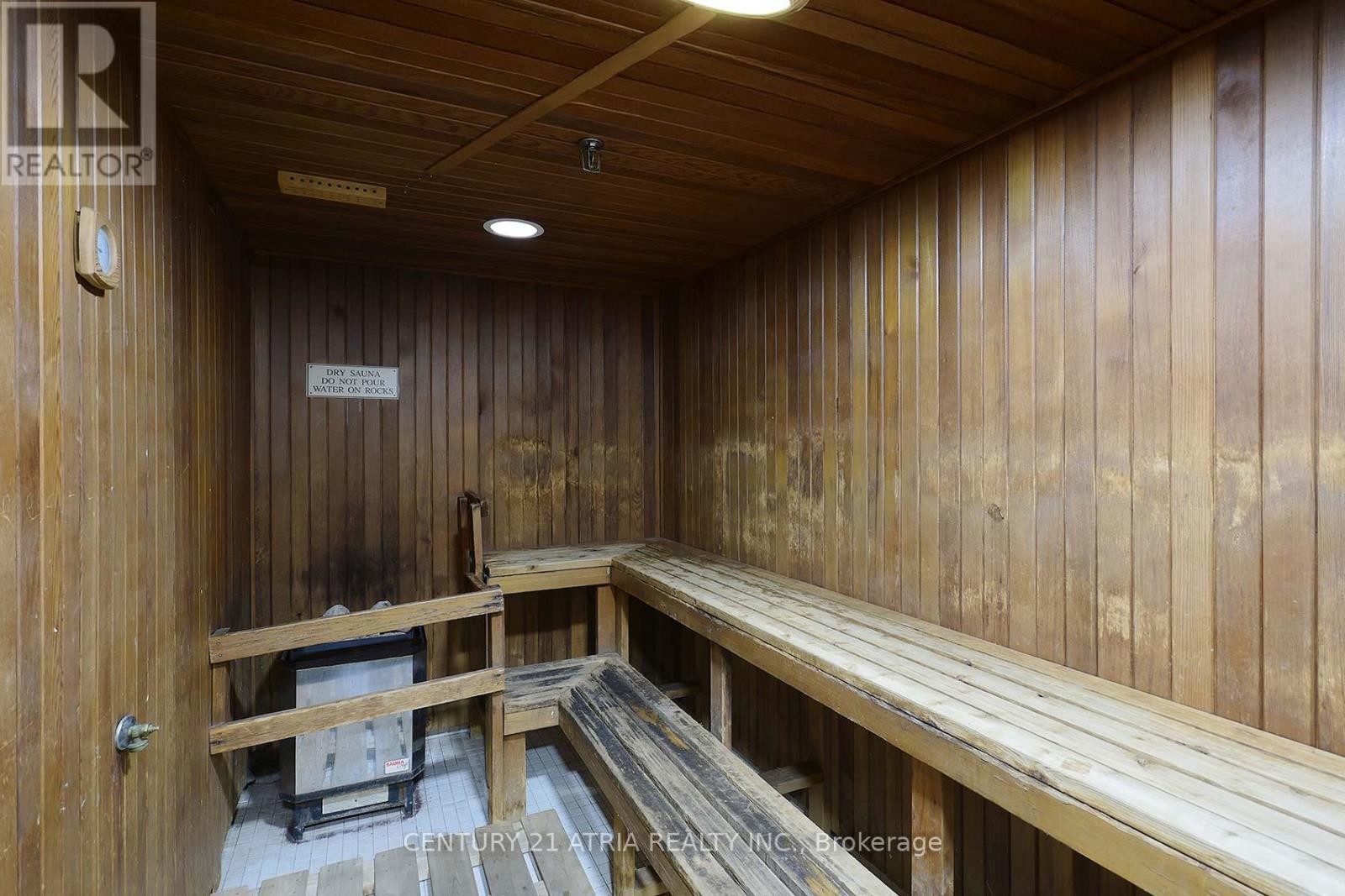 710 - 8 Lee Centre Drive, Toronto, ON - Indoor