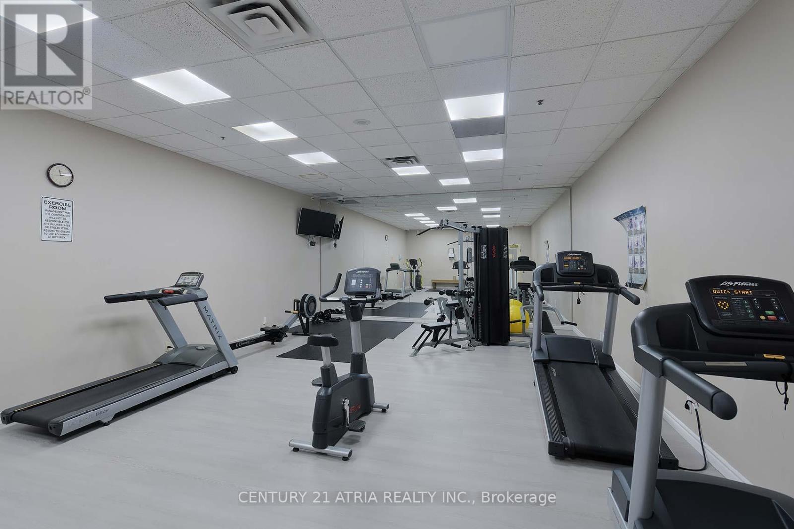 710 - 8 Lee Centre Drive, Toronto, ON - Indoor Photo Showing Gym Room