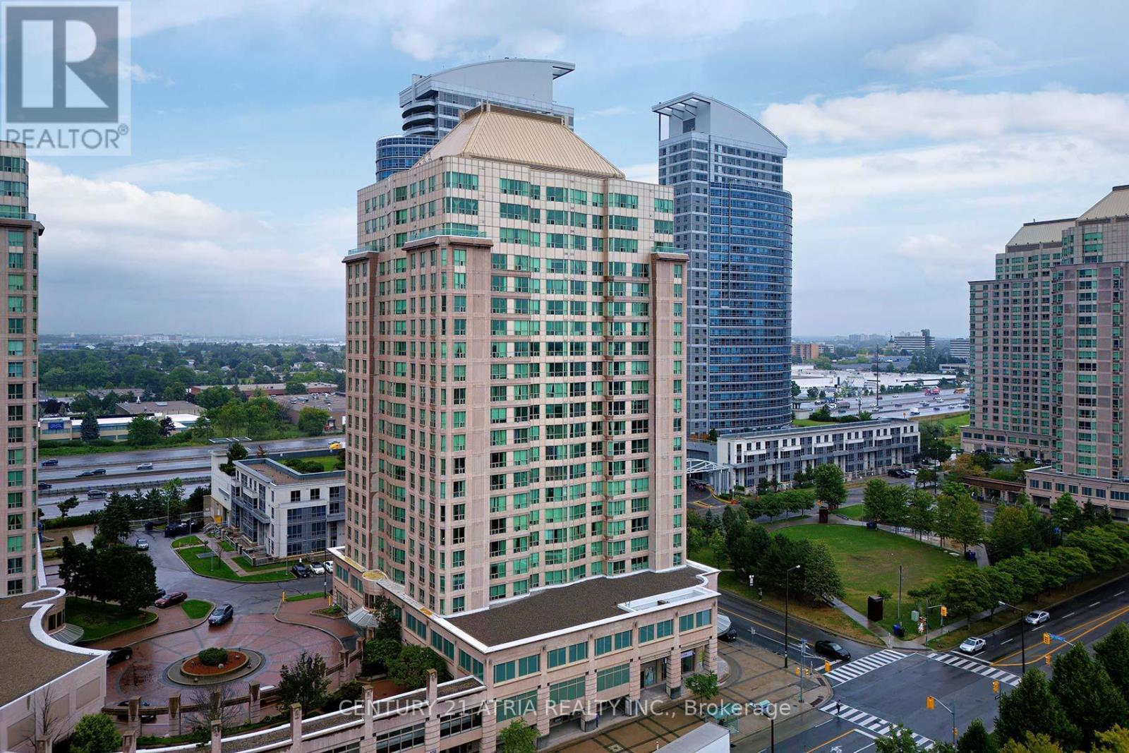 710 - 8 Lee Centre Drive, Toronto, ON - Outdoor