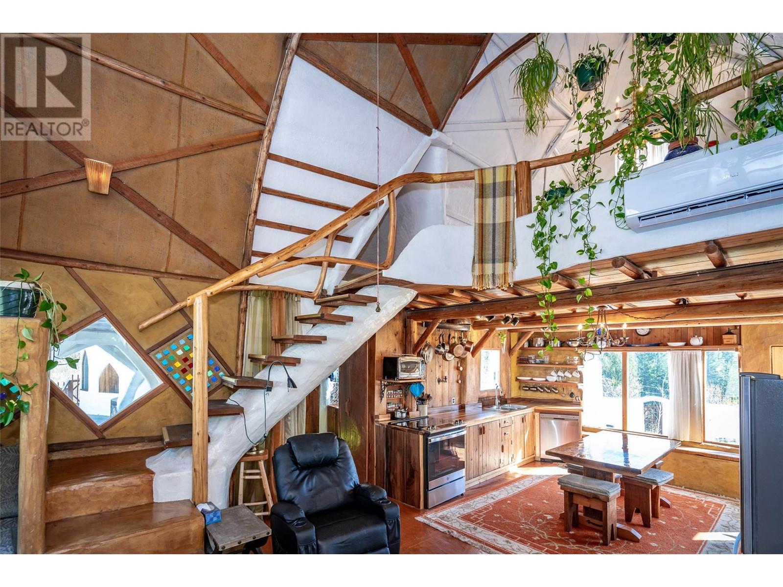 1450 Stewart Creek Road, Christina Lake, BC - Indoor Photo Showing Other Room