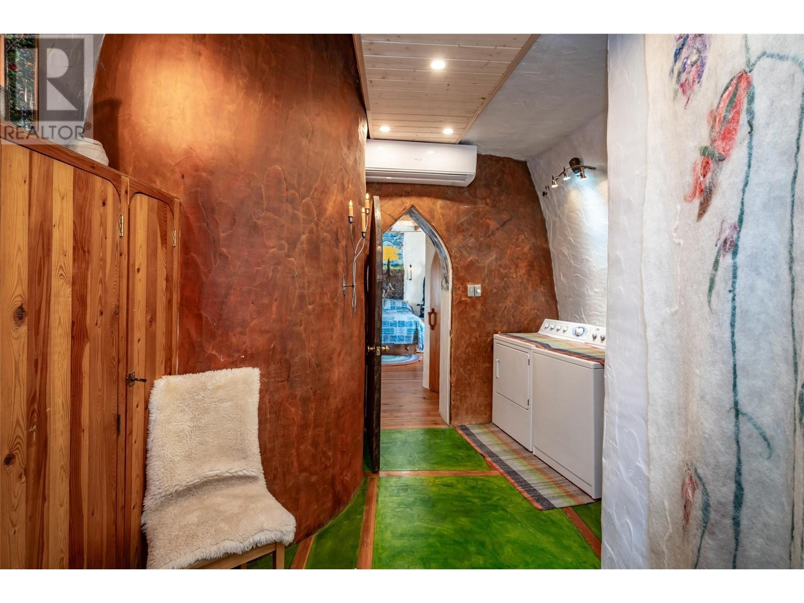 1450 Stewart Creek Road, Christina Lake, BC - Indoor