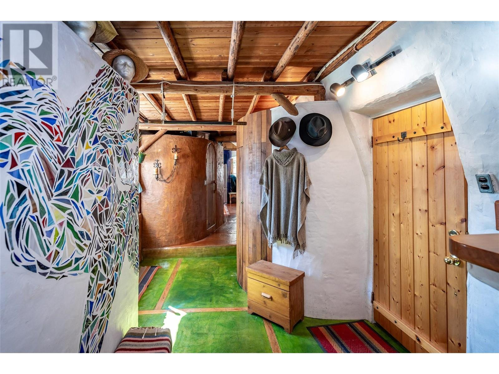 1450 Stewart Creek Road, Christina Lake, BC - Indoor