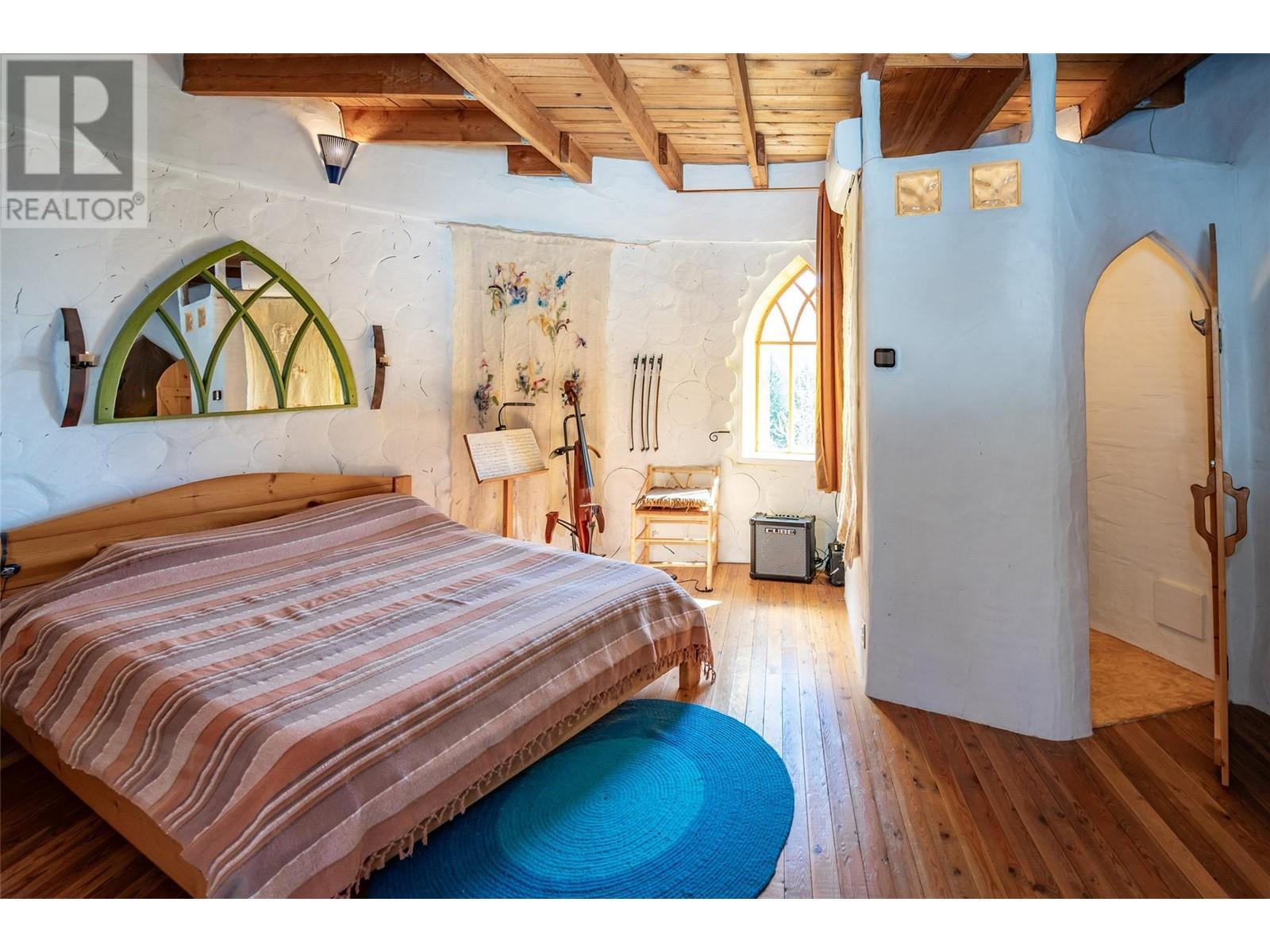 1450 Stewart Creek Road, Christina Lake, BC - Indoor Photo Showing Bedroom