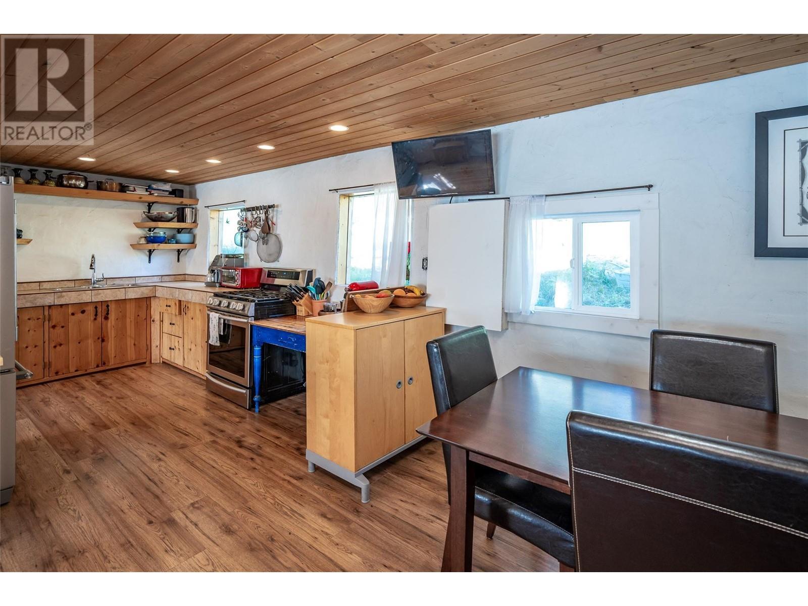 1450 Stewart Creek Road, Christina Lake, BC - Indoor