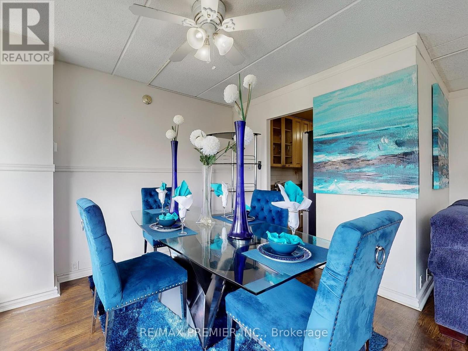 614 - 2 Glamorgan Avenue, Toronto, ON - Indoor Photo Showing Dining Room