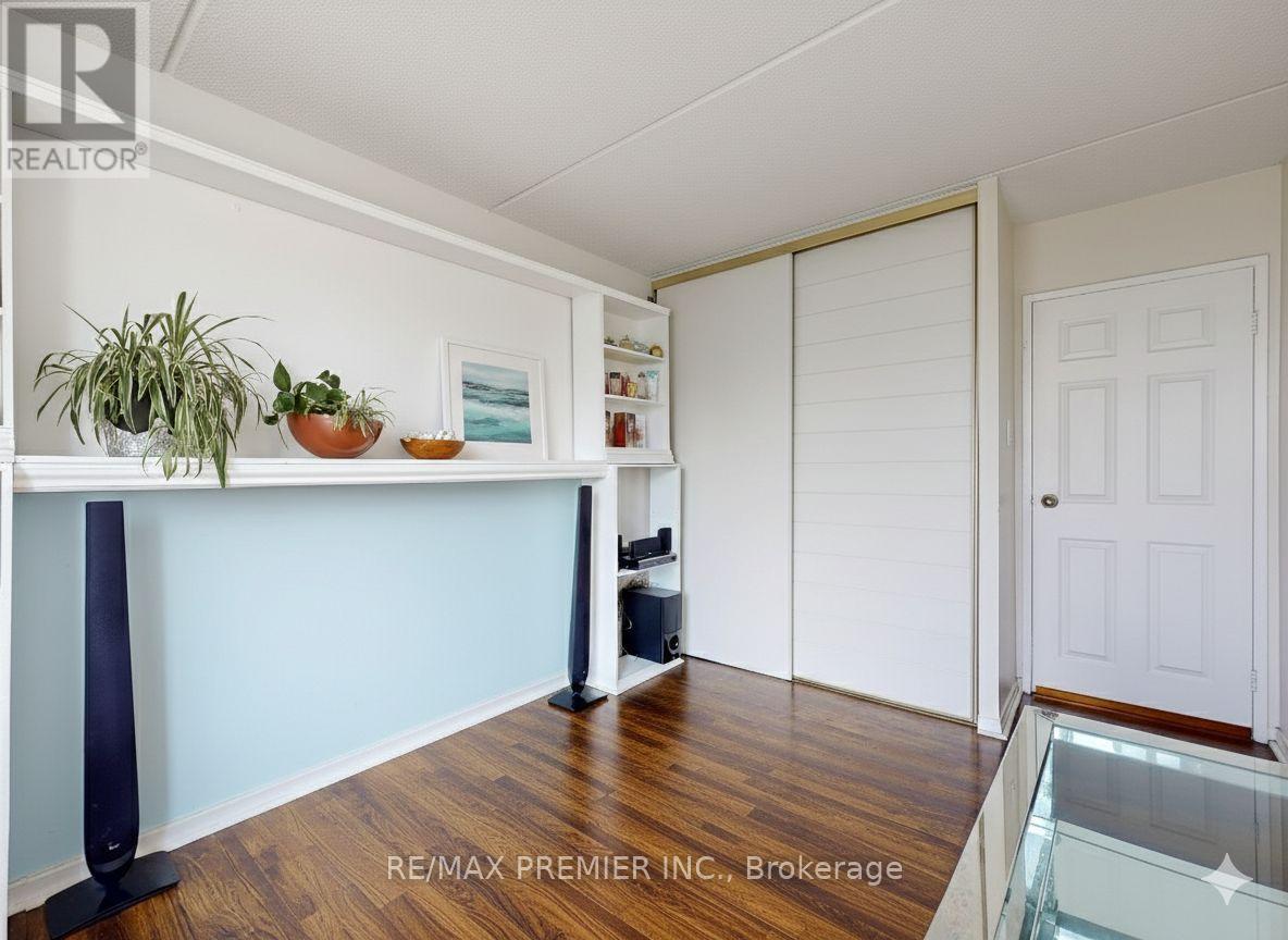 614 - 2 Glamorgan Avenue, Toronto, ON - Indoor Photo Showing Other Room