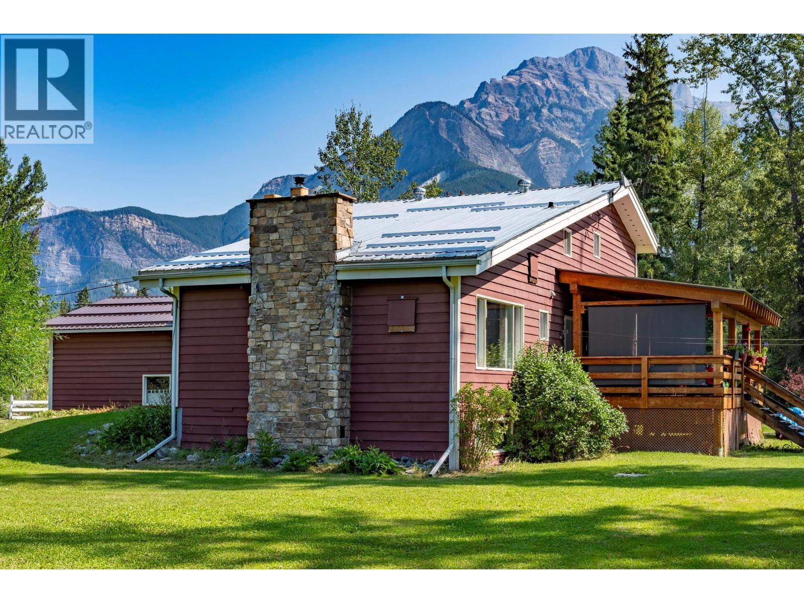 1732 Oberg Johnson Road, Golden, BC - Outdoor With Deck Patio Veranda