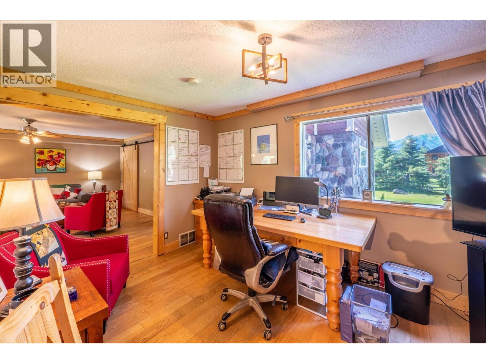 1732 Oberg Johnson Road, Golden, BC - Indoor Photo Showing Office