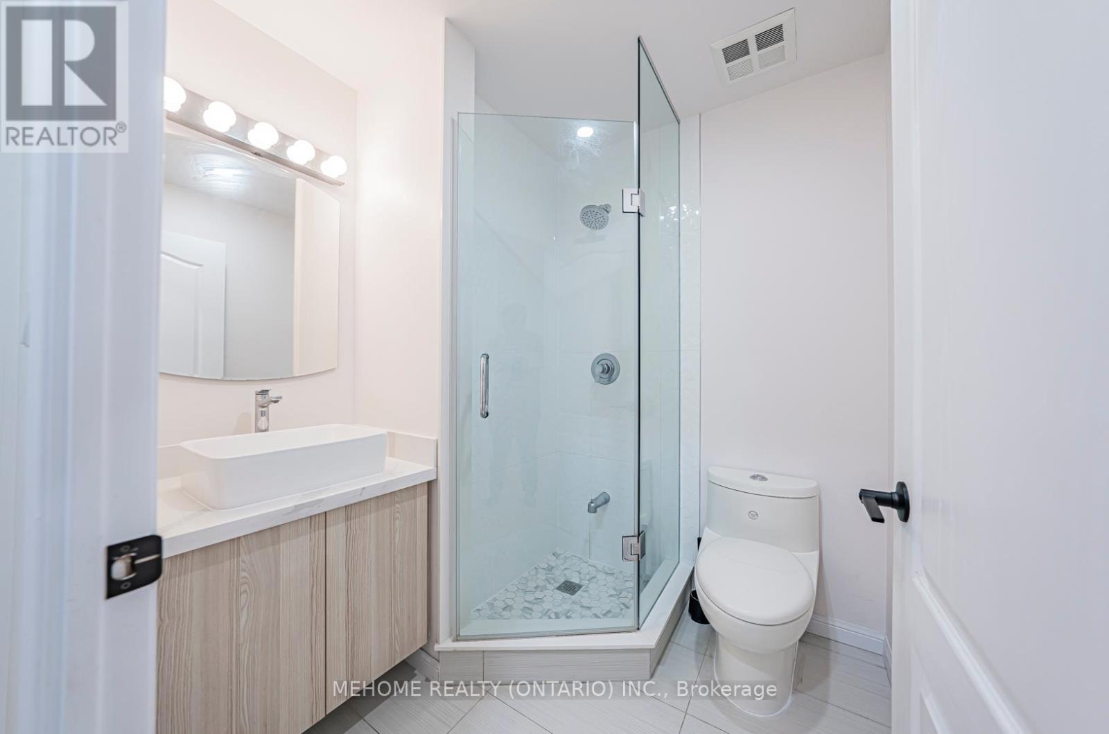 1227 - 28 Sommerset Way, Toronto, ON - Indoor Photo Showing Bathroom