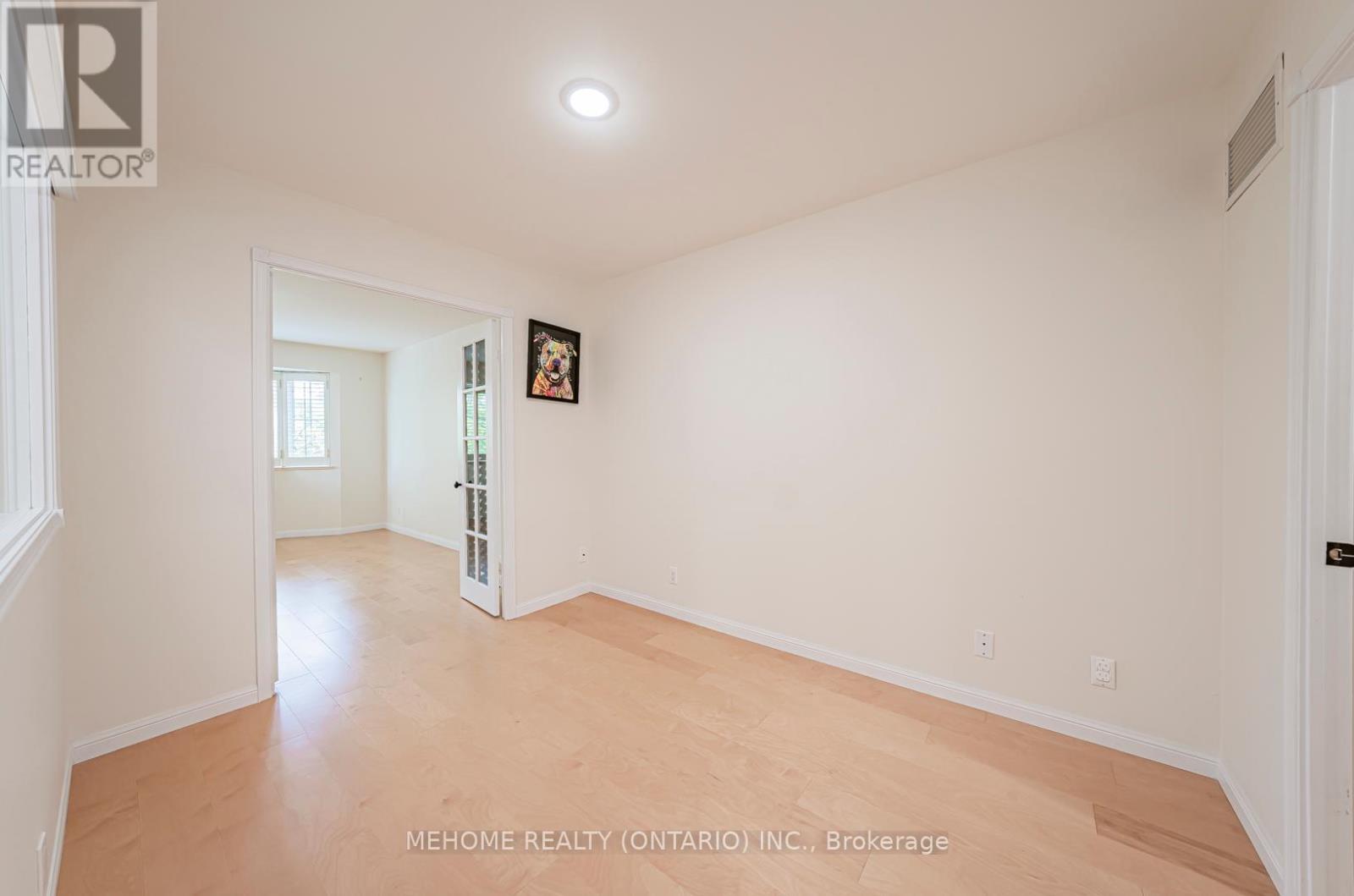 1227 - 28 Sommerset Way, Toronto, ON - Indoor Photo Showing Other Room