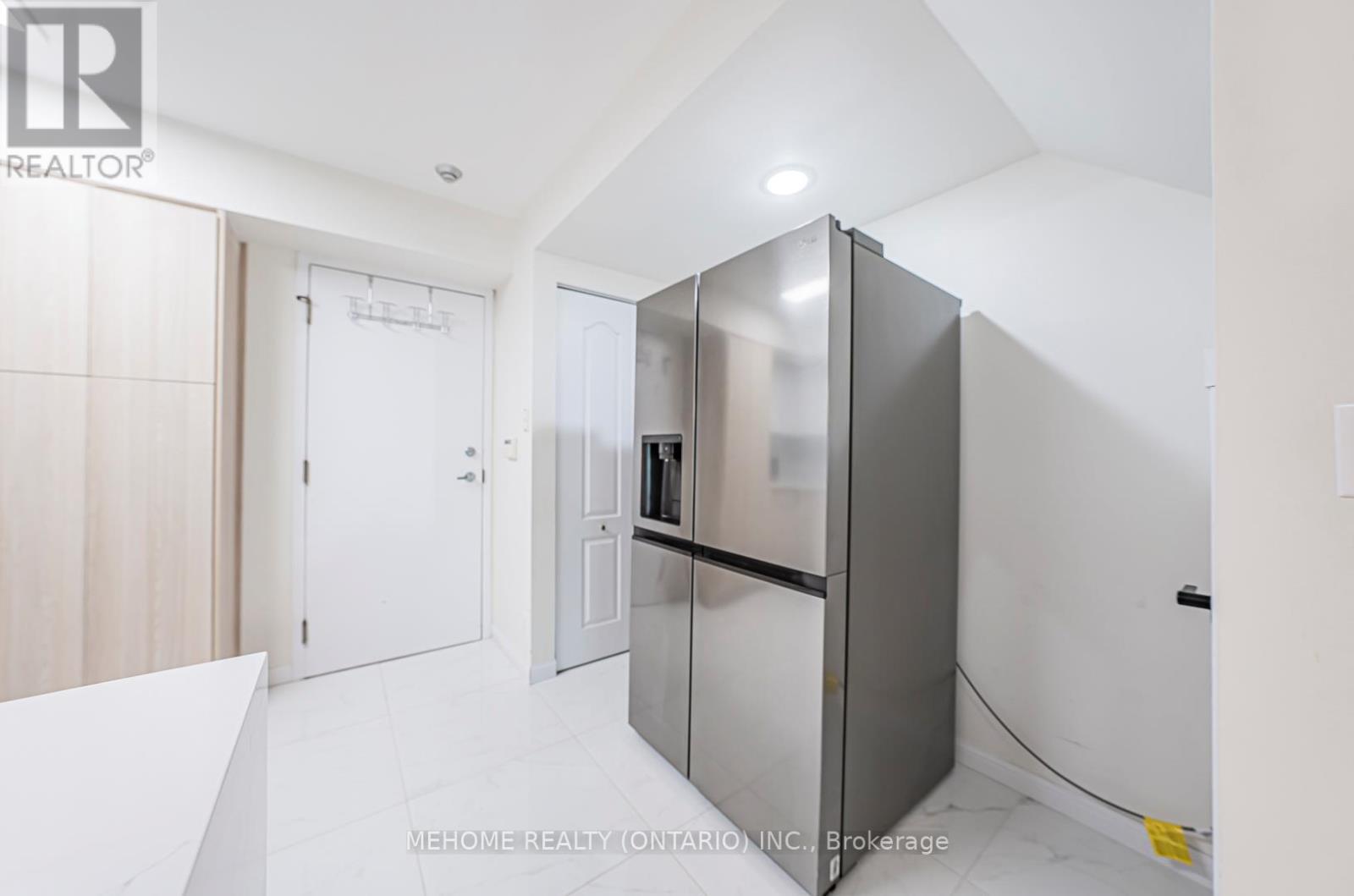 1227 - 28 Sommerset Way, Toronto, ON - Indoor