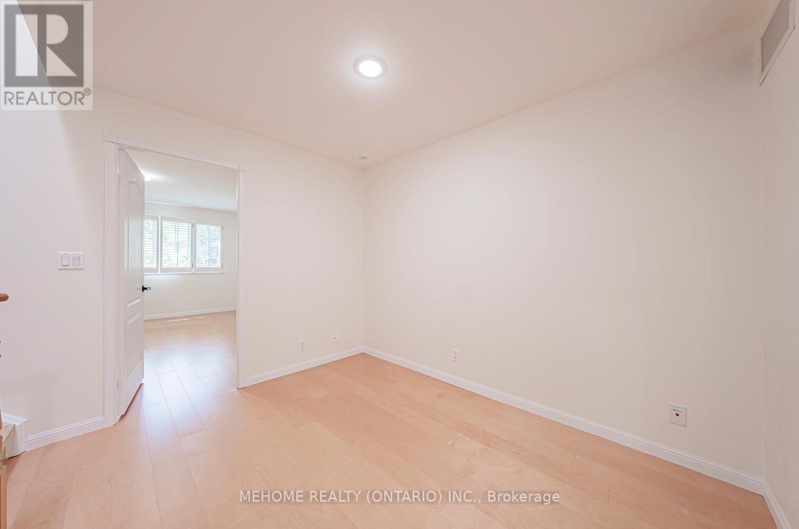 1227 - 28 Sommerset Way, Toronto, ON - Indoor Photo Showing Other Room