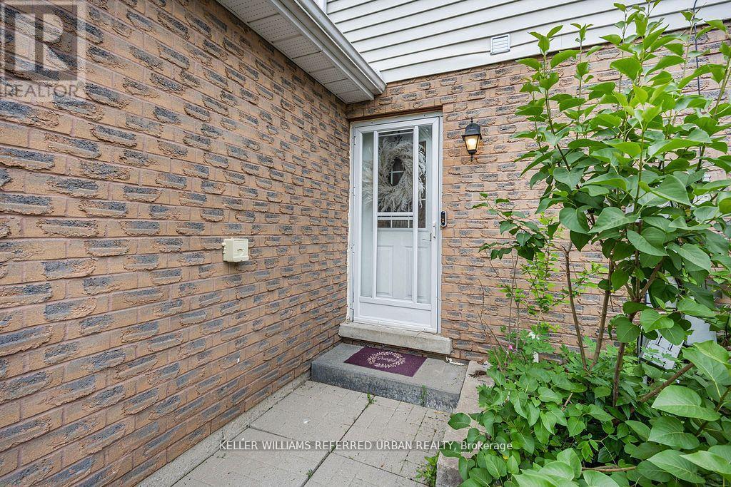 15 - 325 West N Street, Orillia, ON - Outdoor