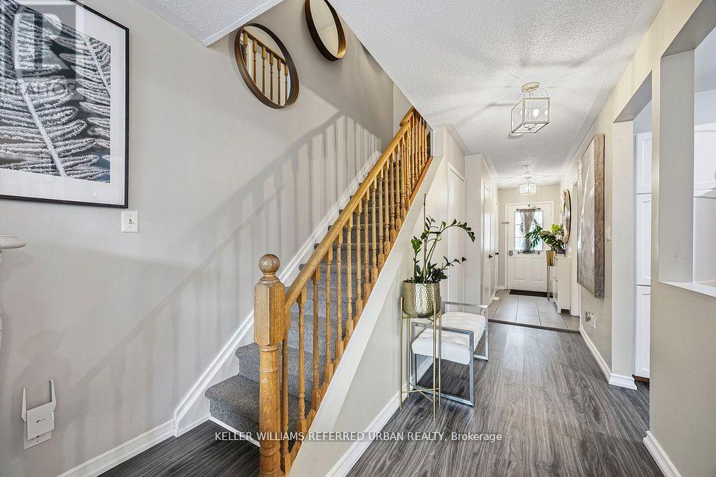 15 - 325 West N Street, Orillia, ON - Indoor Photo Showing Other Room