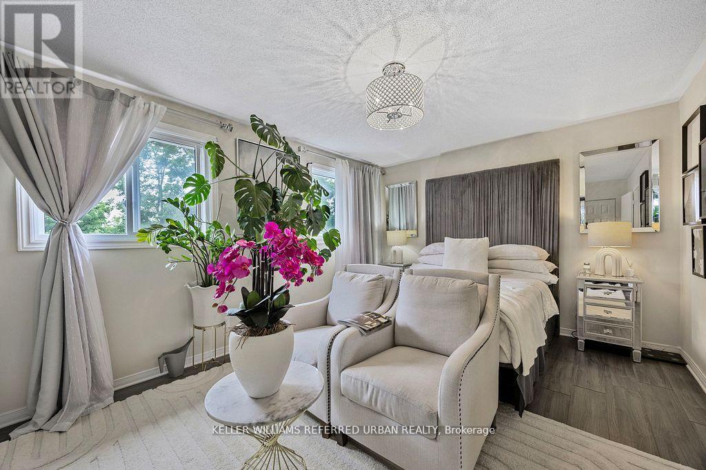 15 - 325 West N Street, Orillia, ON - Indoor Photo Showing Bedroom