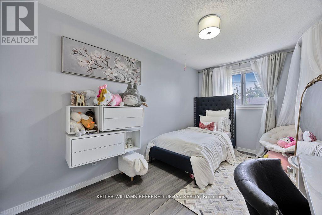 15 - 325 West N Street, Orillia, ON - Indoor Photo Showing Bedroom