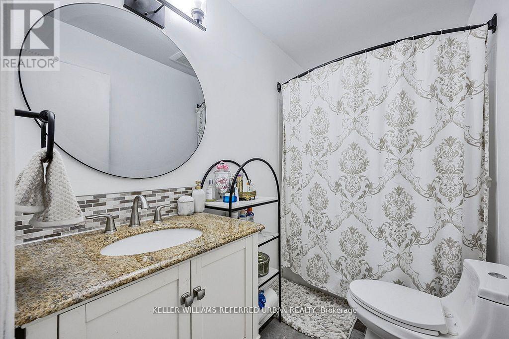 15 - 325 West N Street, Orillia, ON - Indoor Photo Showing Bathroom