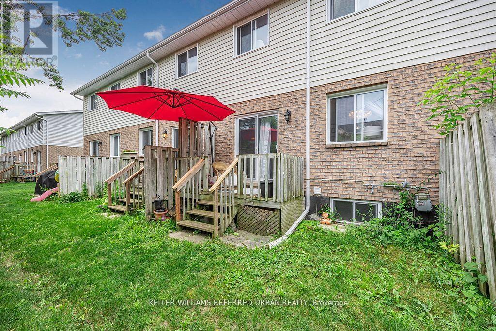 15 - 325 West N Street, Orillia, ON - Outdoor With Deck Patio Veranda