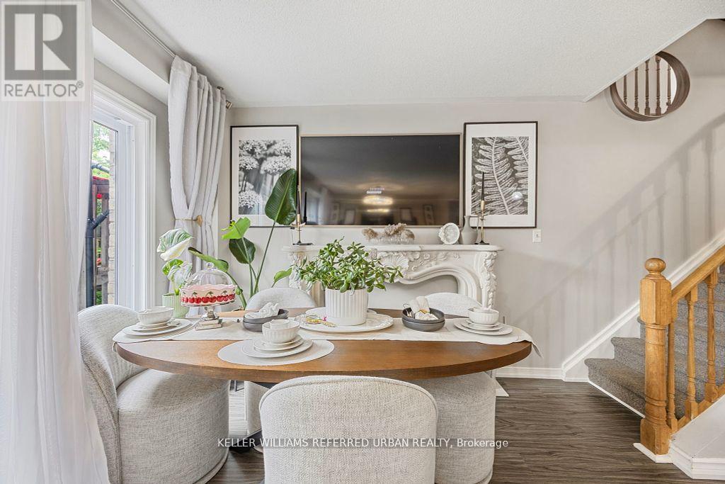 15 - 325 West N Street, Orillia, ON - Indoor Photo Showing Dining Room