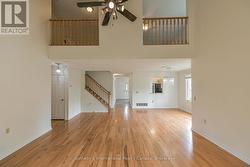 Living room(High ceilings) -