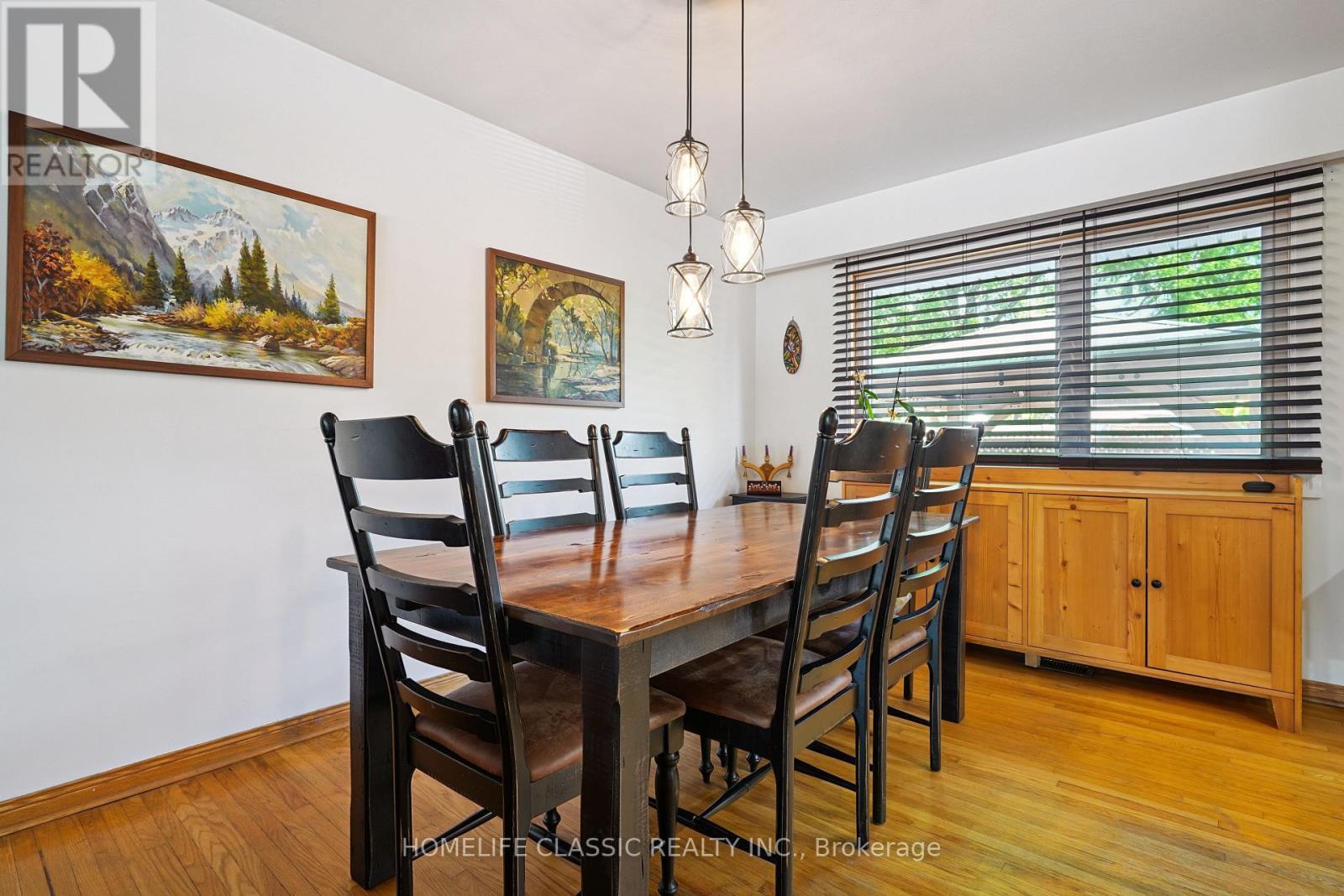 67 Beaver Bend Crescent, Toronto, ON - Indoor Photo Showing Dining Room