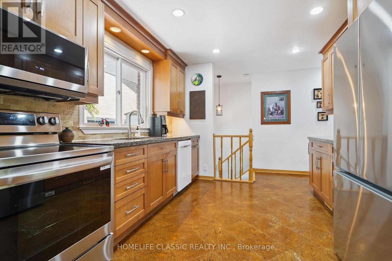 67 Beaver Bend Crescent, Toronto, ON - Indoor Photo Showing Kitchen