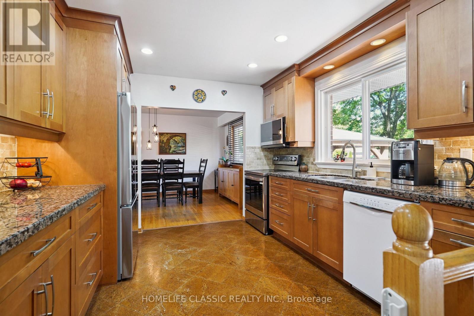 67 Beaver Bend Crescent, Toronto, ON - Indoor Photo Showing Kitchen