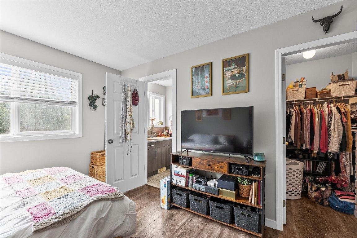 1377 Orchard Drive, Kelowna, BC - Indoor Photo Showing Bedroom